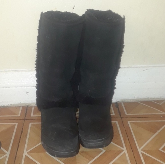 Ugg bundle - Picture 6 of 8